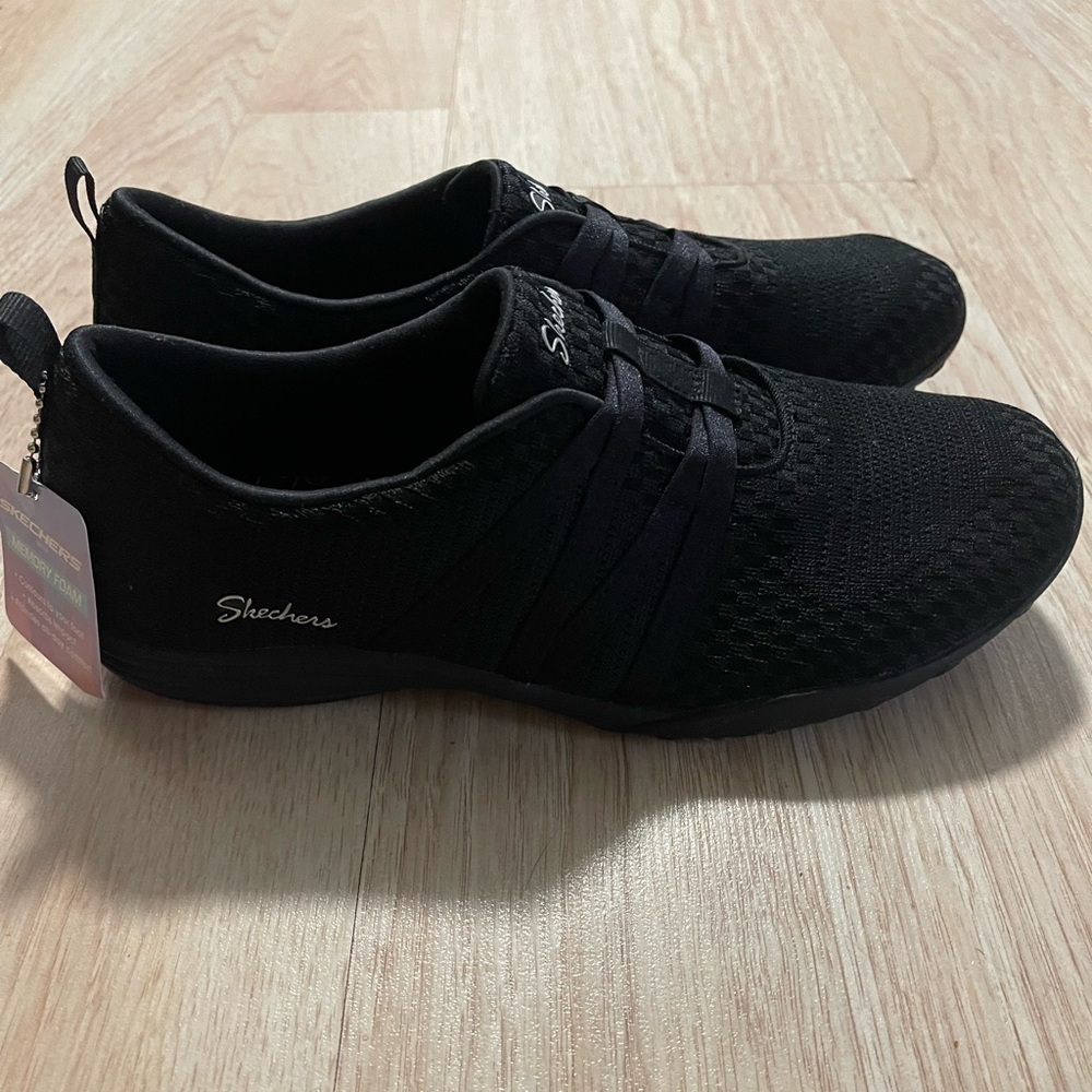Skechers Women's Black Knit Sneakers
